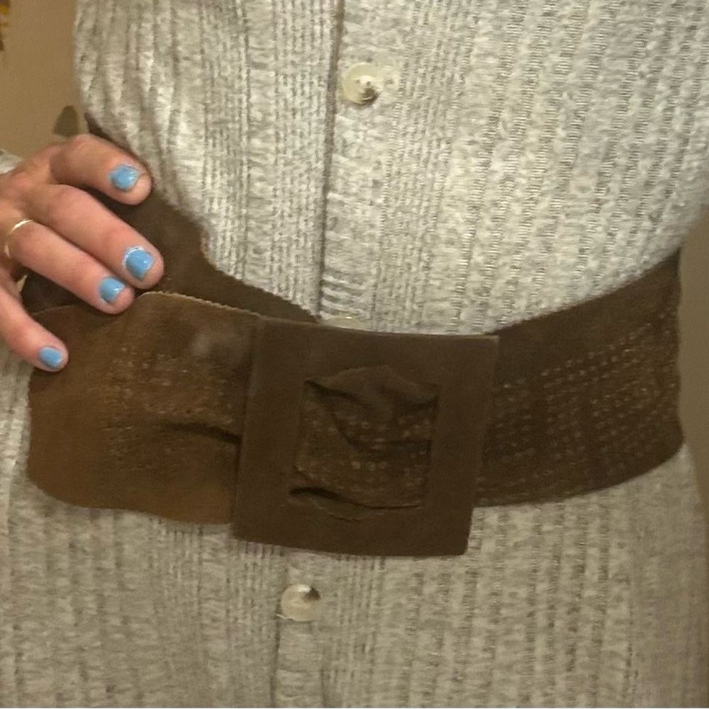 💫SIMONS VTG Women's Wide Suede Pleated Square Buckle Belt. Imported